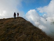 86 In saliscendi sulla lunga cresta ovest